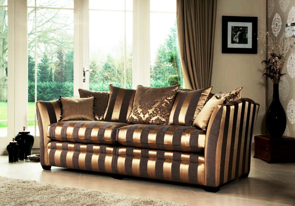 Диван вивальди. Диван Parker Knoll Chatsworth. Комбинированный диван. Диван классический. Комбинированная обивка дивана.