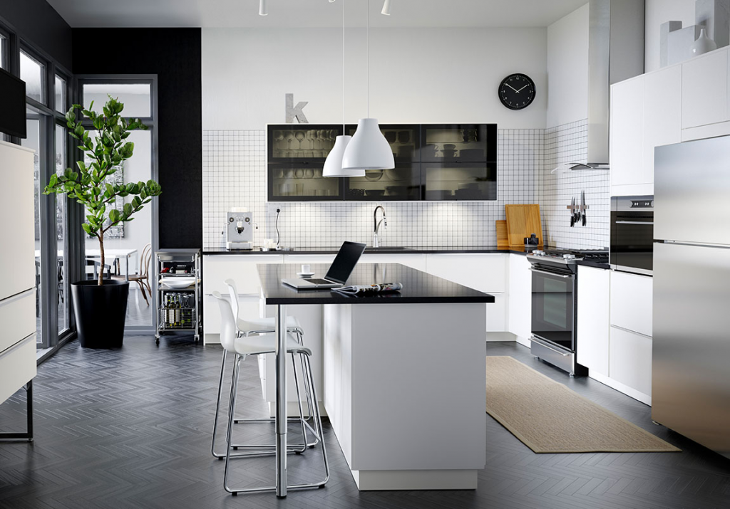 чорно-біла кухня 30 метрів