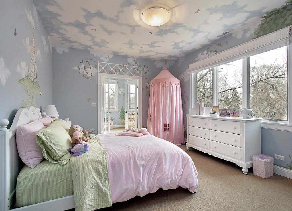 классическая розово-голубая спальня
