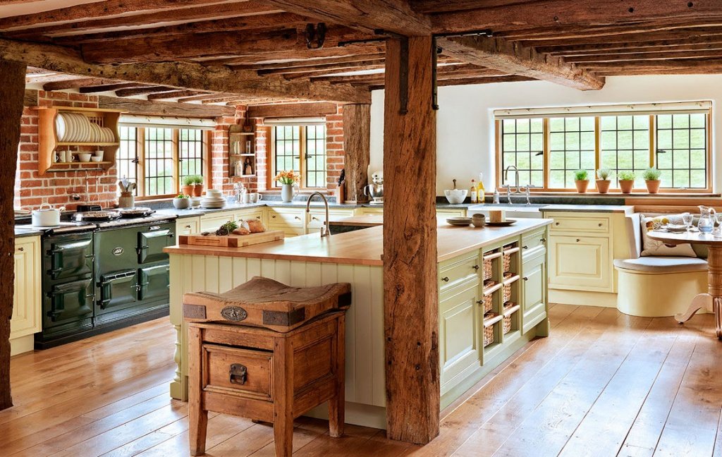 дерев'яна кухня в стилі ретро