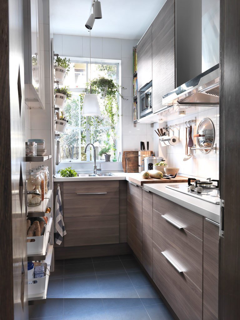 Дизайн узкой кухни: фото интерьера длинной кухни